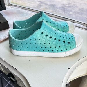 Teal glitter Native Jefferson watershoe